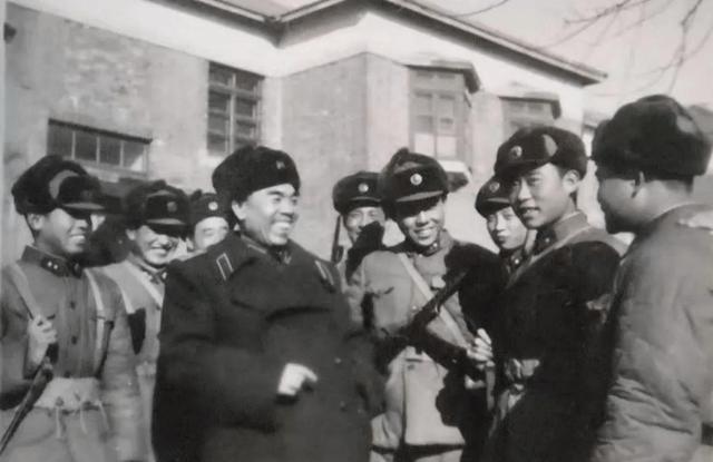 盘点1955年授衔的十位国军起义将领，三位上将军衔，最低也是少将