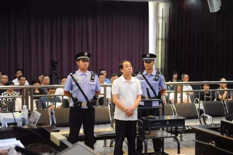 湖南另类“大老虎”落马记