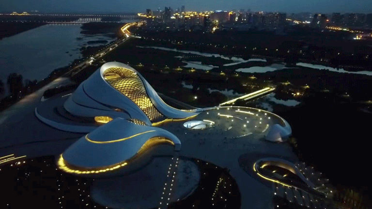 首座中国人自己的顶级剧院——哈尔滨大剧院