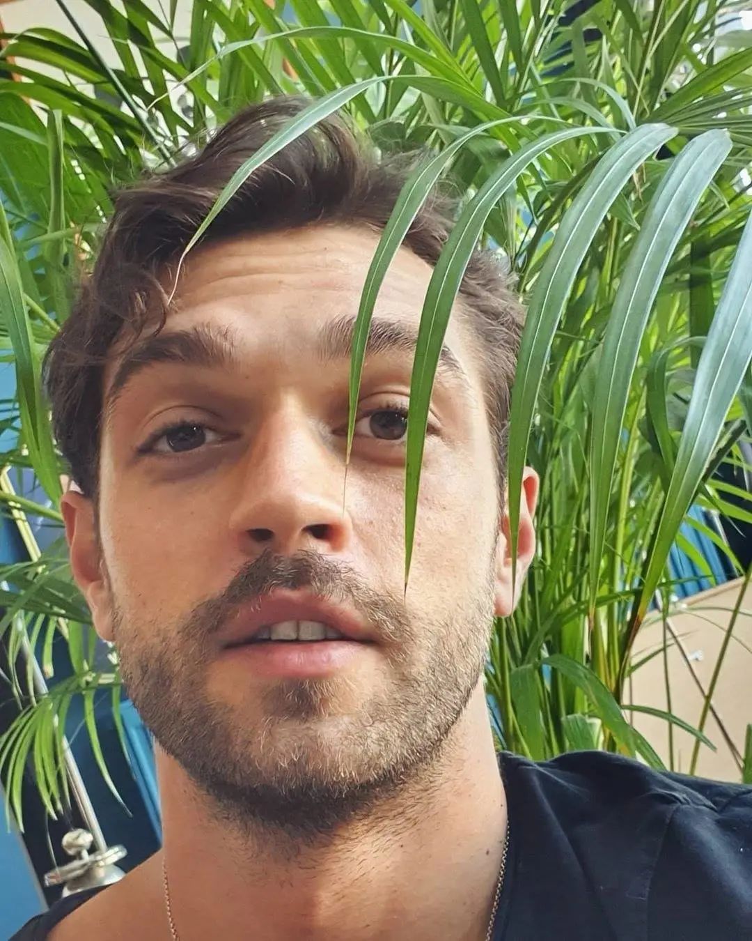 土耳其本土男演员福尔康登上《vogue》封面