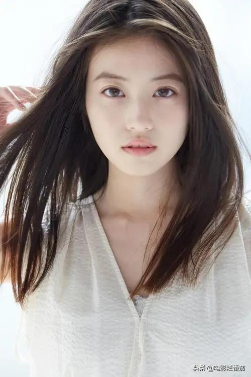 日本2021年最美女优是谁(2021日本女网友评选十大最美女星，最小21岁，最大已52岁)