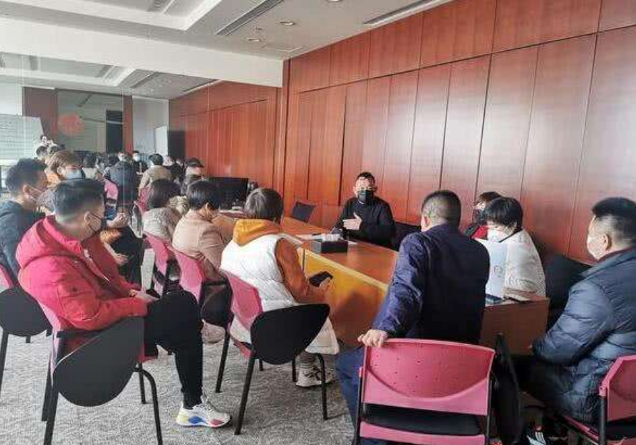 胖东来活该你火！武汉疫情捐款5000万，河南水灾老板亲自参与救援