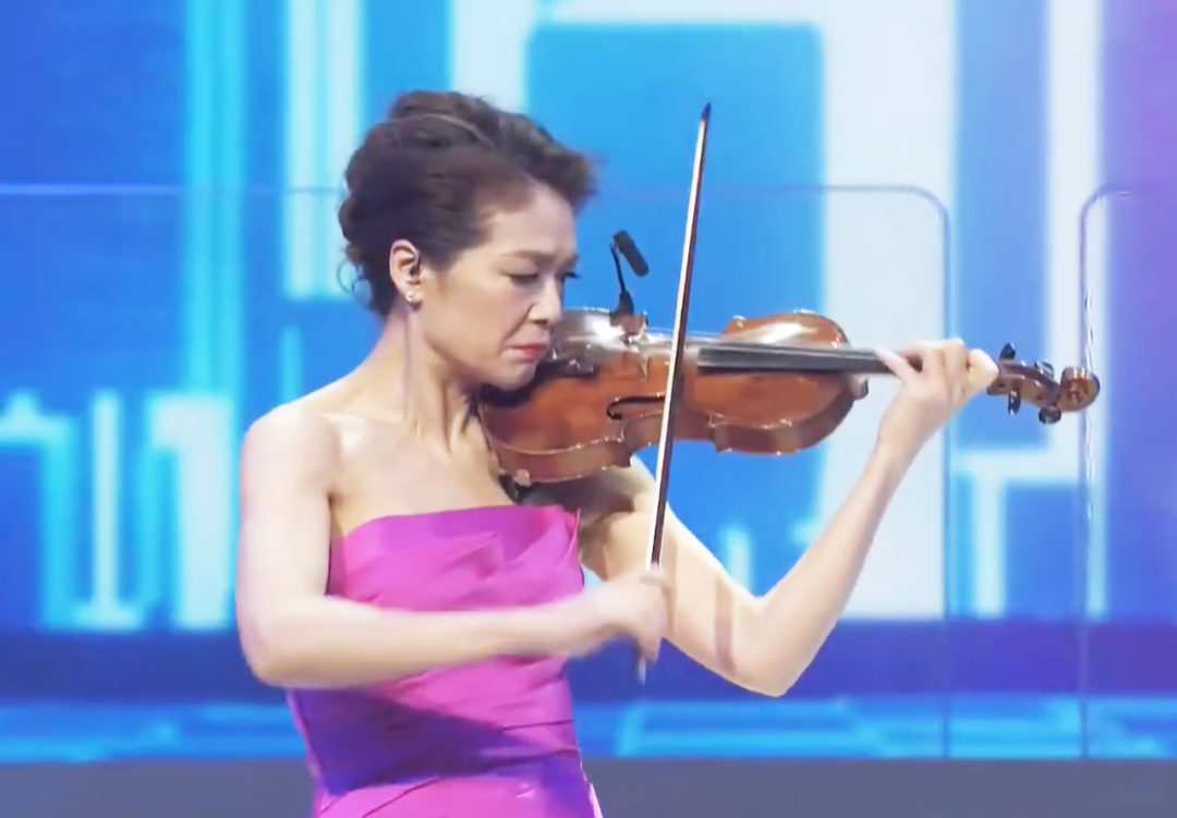 七一晚会15位女星一道风景线：汪明荃牡丹裙华贵，孟庆旸又出圈了