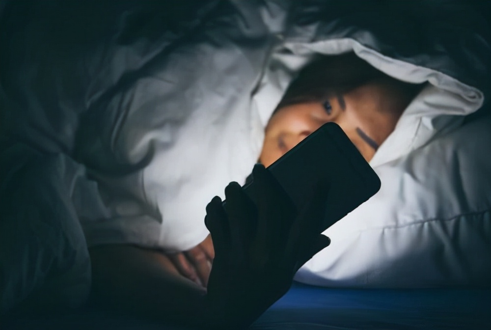 熬夜对身体都有哪些危害?