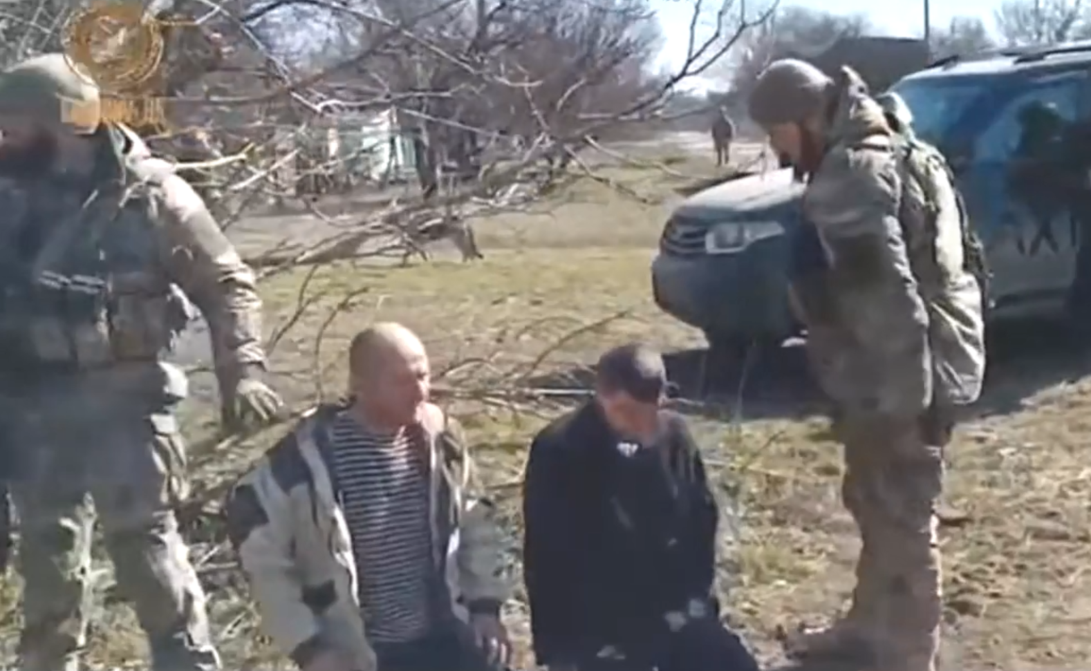 ����ս������β���׶Σ�����������еУ�����Ӫ���һ�ž���Ͷ��