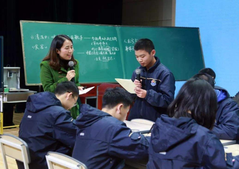 成都教师发放绩效工资，一次拿到5万元，非师范生也想去任教