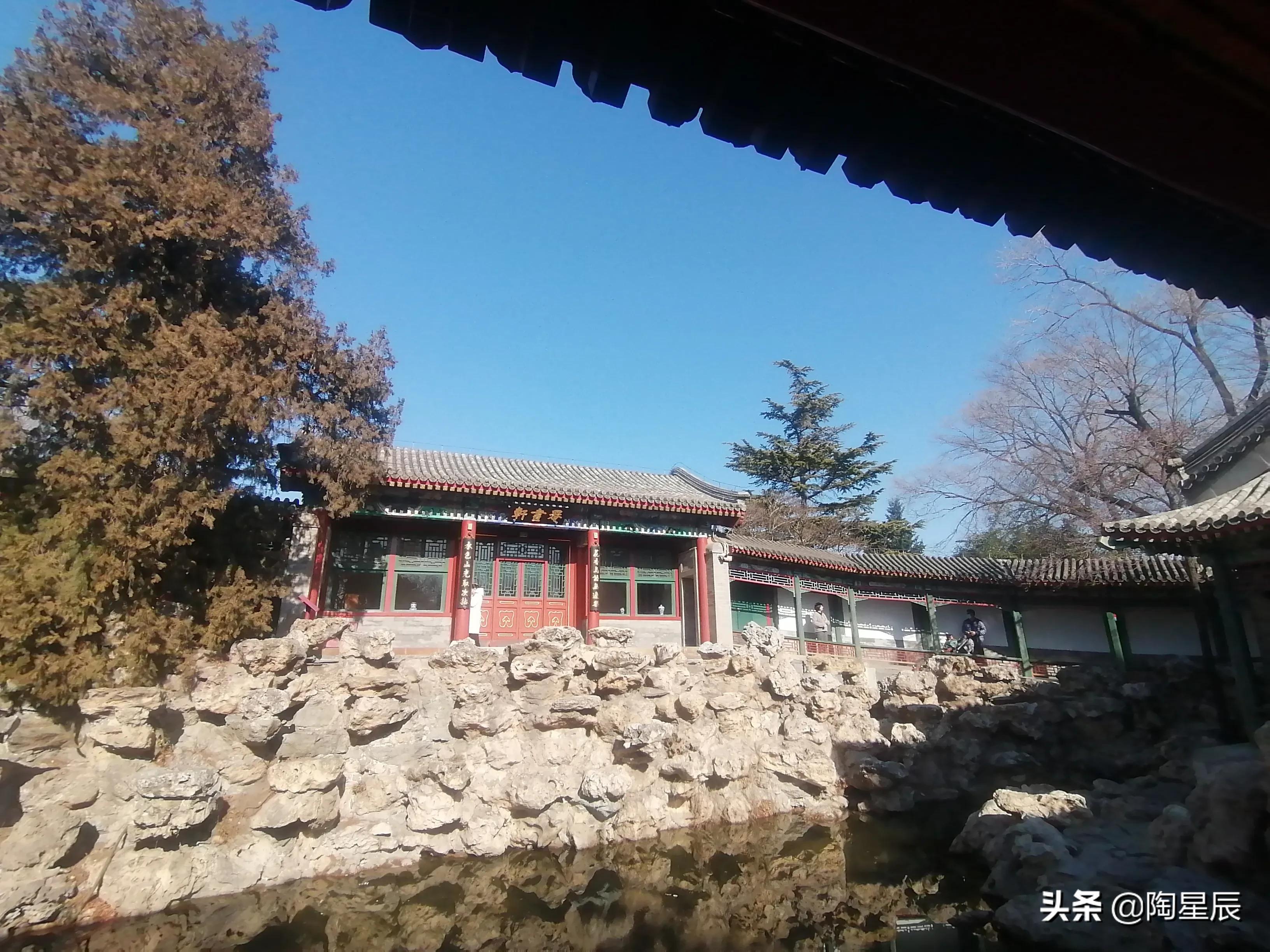 公交徒步游北京：北海公园北岸的景点