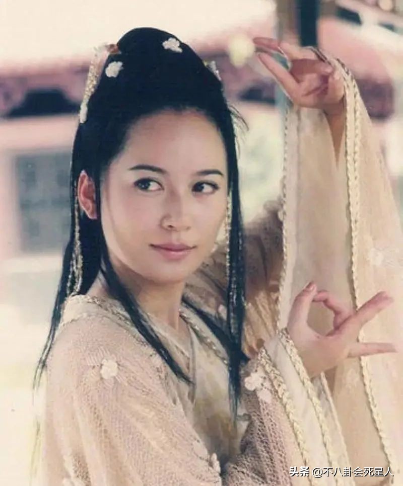 长相不算一眼惊艳，但却格外耐看，这7位女星戳中了大家的审美