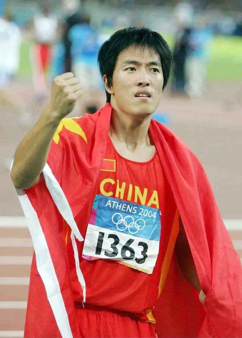 刘翔和前女友(刘翔与葛天离婚7年:一个再婚,生活佛系,一个洗去标签仍