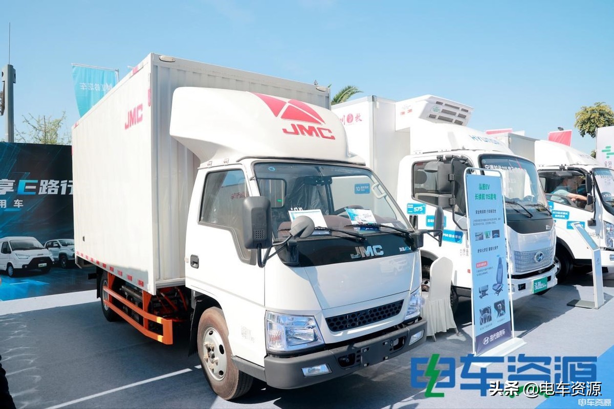 江铃品质 顺心达手 江铃汽车荣获两项“金熊猫”大奖