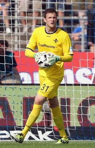 拉维奇什么水平（足坛奇葩故事(34)：拉维奇差点加入了黑社会？前科隆中场有4个肾）