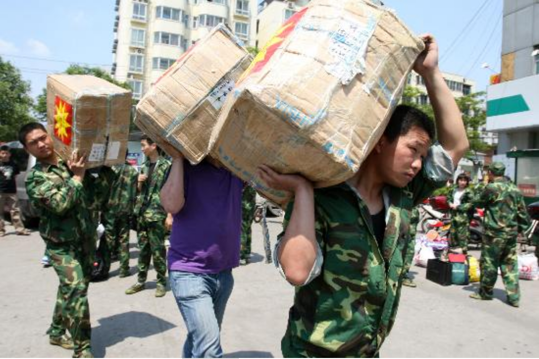 胖东来活该你火！武汉疫情捐款5000万，河南水灾老板亲自参与救援