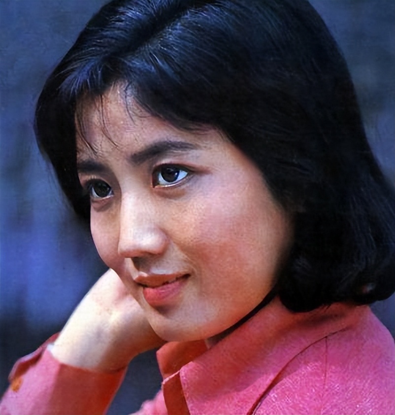 "牧羊女"丁岚:因《少林寺》走红,巅峰时远走他国,她后悔吗?