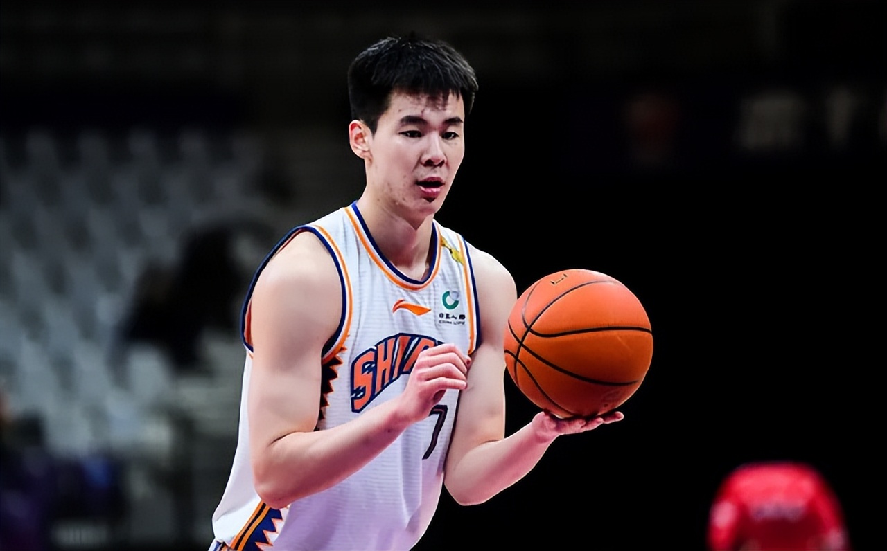 今日上海nba为什么(放郭昊文冲击NBA！上海男篮无惧阵容调整，李春江底气十足)