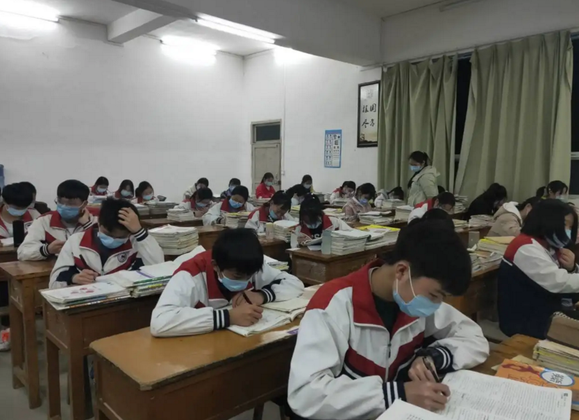 各省中考时间大致敲定，改革后学生处境如何？家长表示担忧