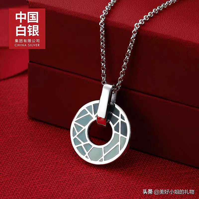 母亲节礼物系列I 细数我私藏的宝藏首饰，千元不到让妈妈闪耀起来