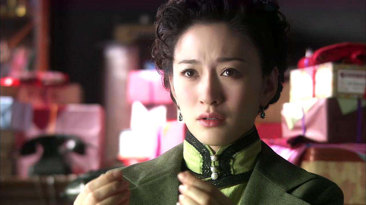 "苦情冷白皮"李小冉出道26年,14部经典窥见:容颜几变?