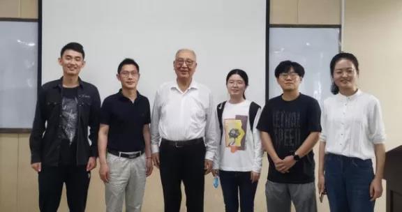 醉心高分子，她是拿下校设最高奖学金的科研达人！