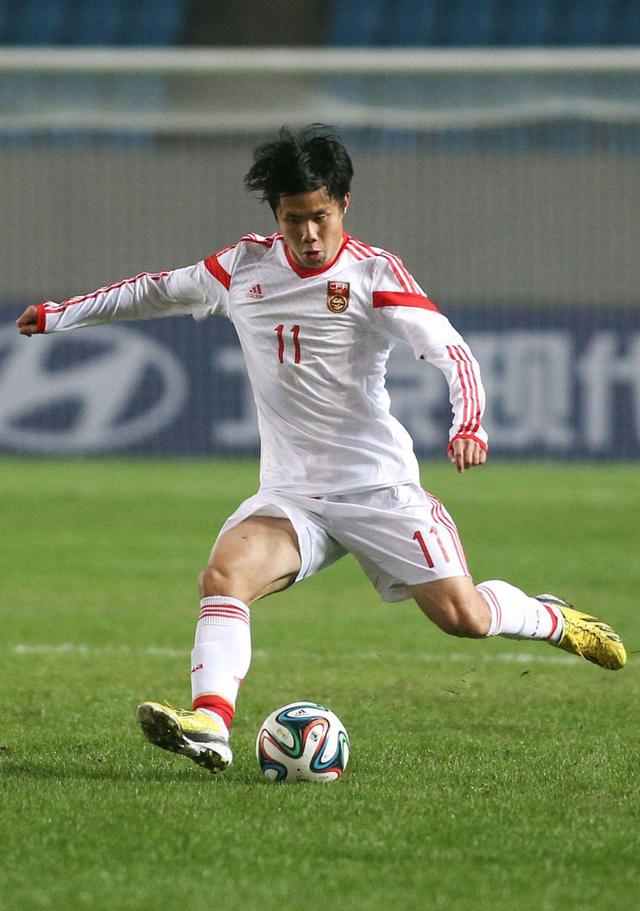 国足大名单为什么没有吴磊(国足到达阿联酋首训后效果很好 没有归化等