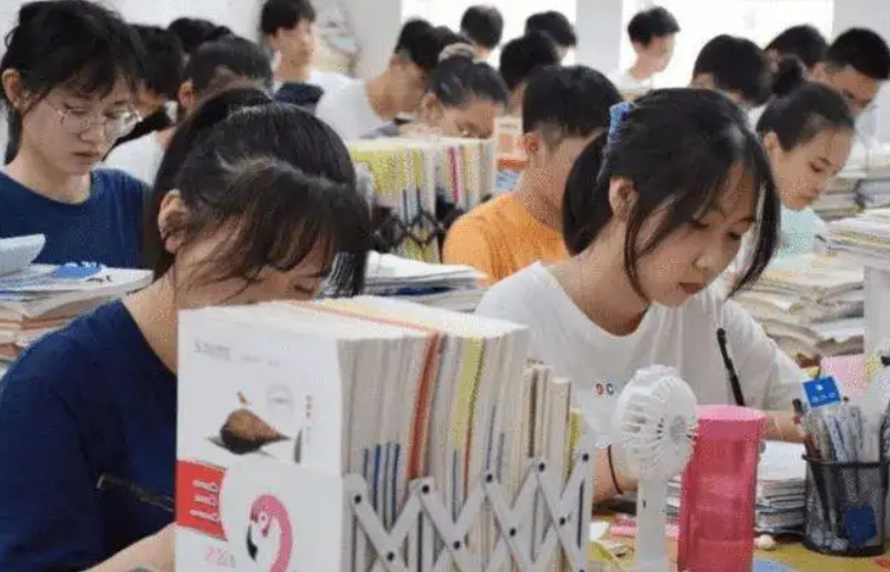 高考录取流程一览：考生和家长提前了解下，会有很大的帮助