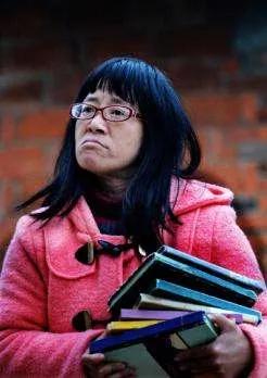 余秀华农村、脑瘫、女诗人，人生真的可以逆袭吗？