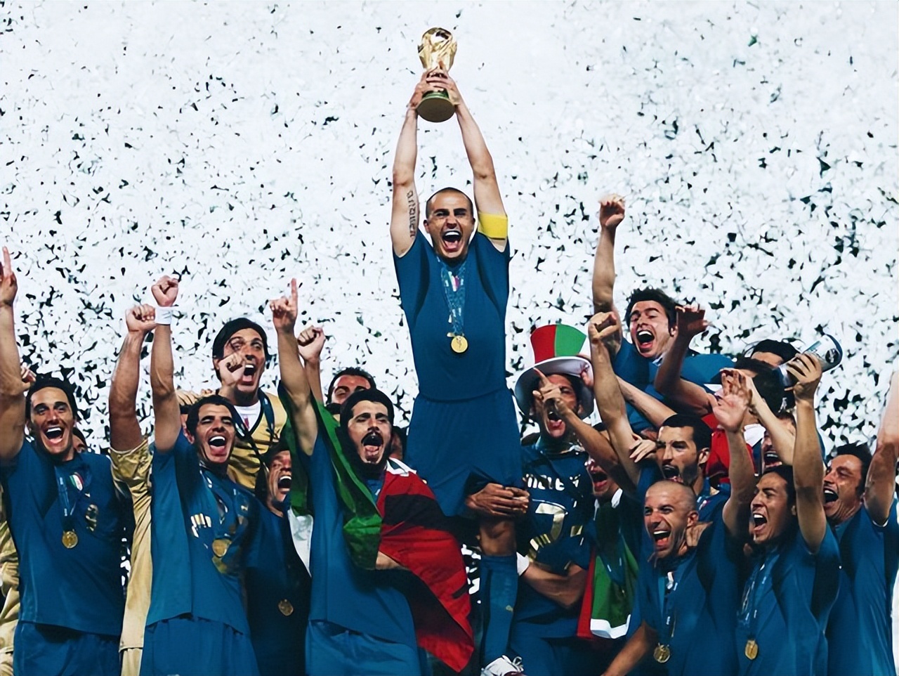 世界杯年有欧冠吗(为什么世界杯难度没有欧冠大，但含金量却比欧冠高？)