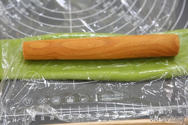 豆沙糯米卷，和买的一样软糯好吃，步骤详细，照着做就可以了