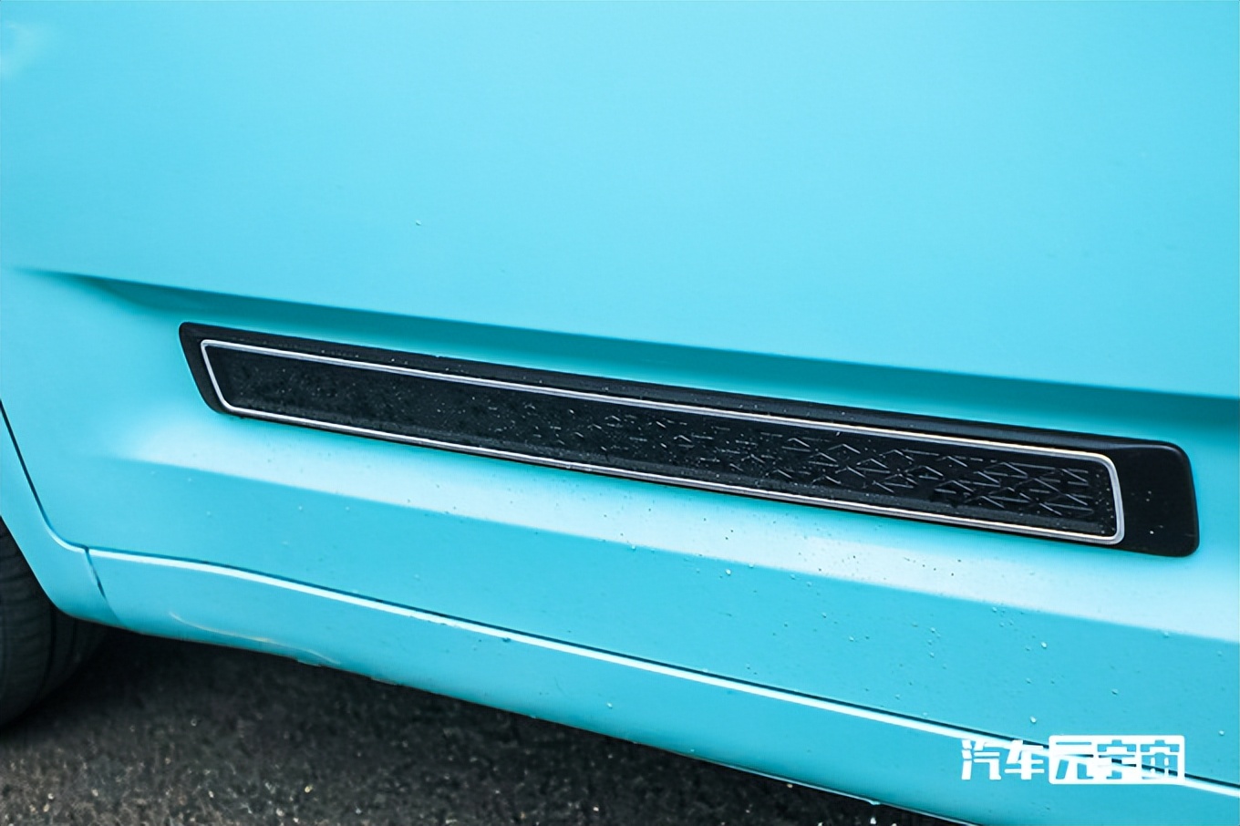 北汽盯上五菱宏光MINI了！空间大很多，卖3.39万会火吗？