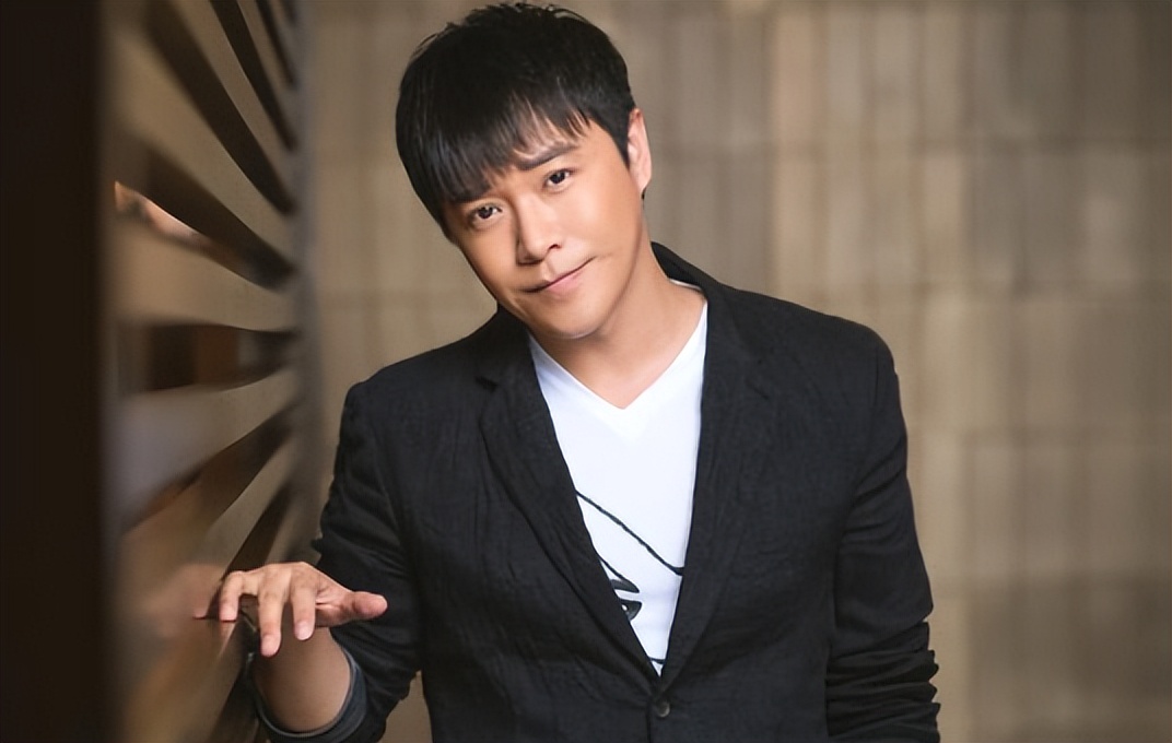 陈思诚把佟丽娅介绍给高官 - oto联盟