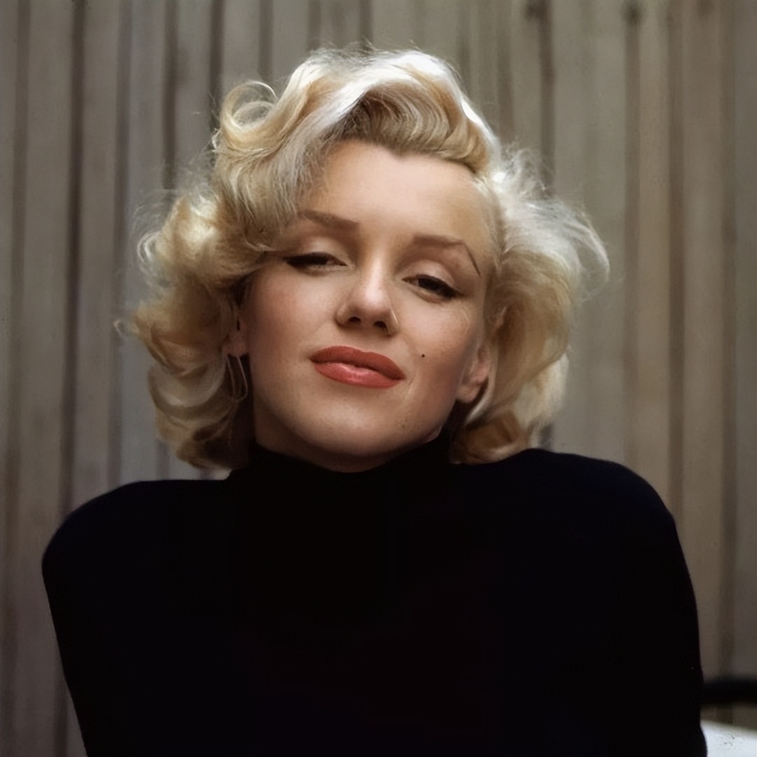 肯尼迪总统不会错过一个偷欢的好机会,玛丽莲梦露也成为了他的座上宾