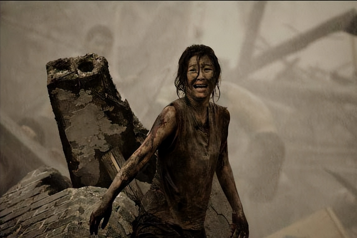 《唐山大地震》:切掉女儿的腿,母亲痛苦的抉择,令人泪目