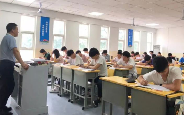 高考的成绩和模拟考试成绩，大概会相差多少分？985学霸给出答案