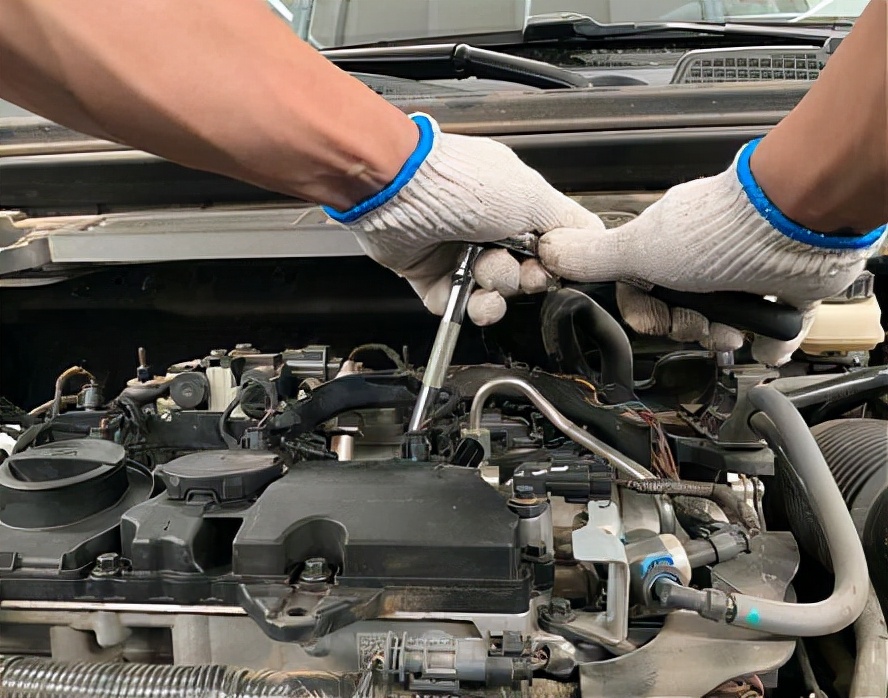 汽車出現4個問題時，并非積碳引起，而是該換火花塞了