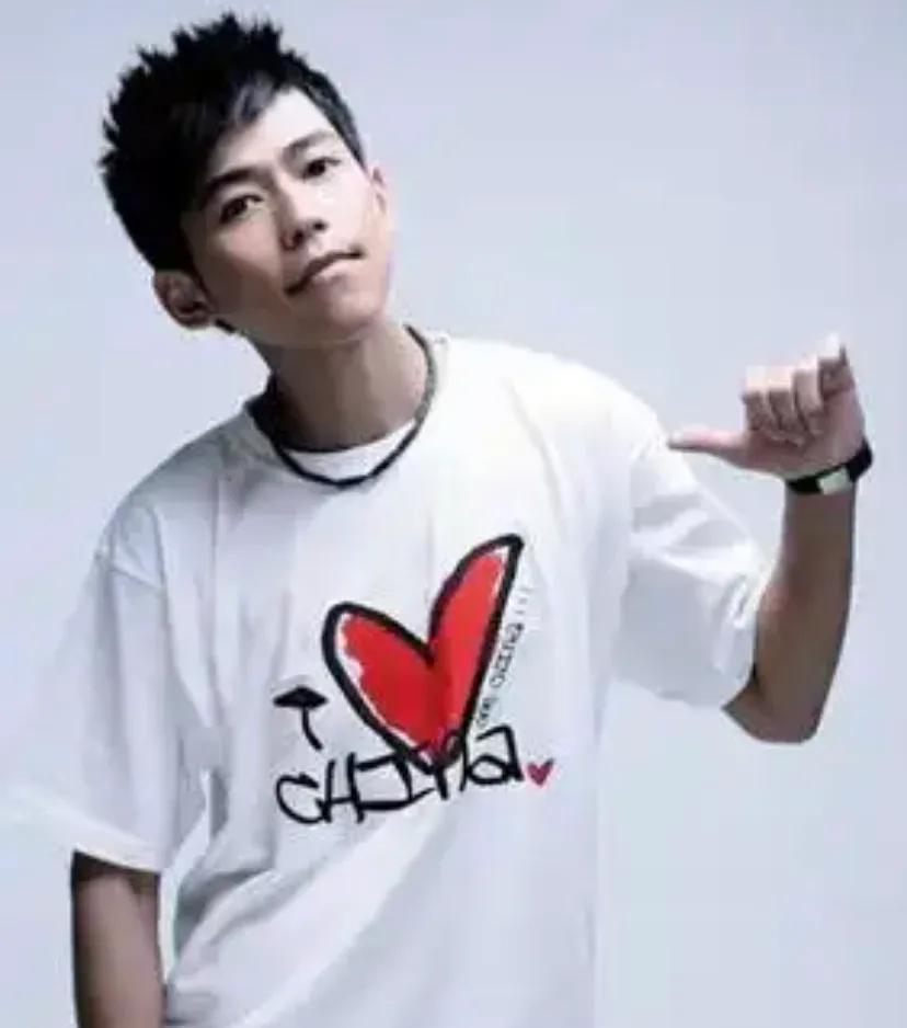 07年快男变化巨大：有人变帅有人转行，有人重生，连张杰都不土了