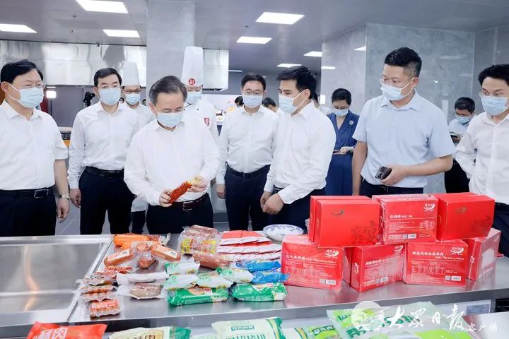 李干杰走访调研中央驻鲁媒体和省主要新闻单位时强调：坚持守正创新提升传播能力 为强省建设营造良好舆论氛围