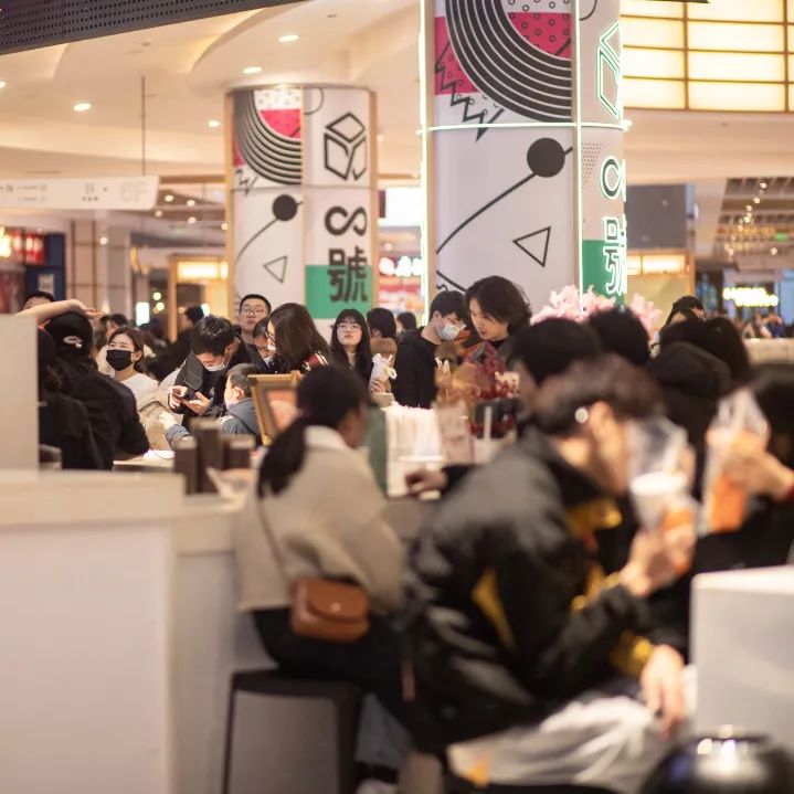 港式浪漫、硬核福利、现场求婚…快来pick你心目中最IN虎年现场