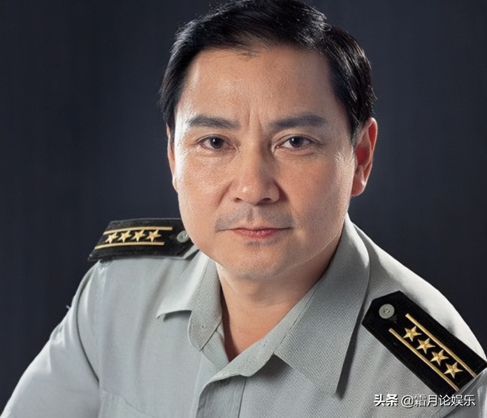 同样是演邓小平,把曹灿,马少骅,董子健等人放在一起,差别就出来了