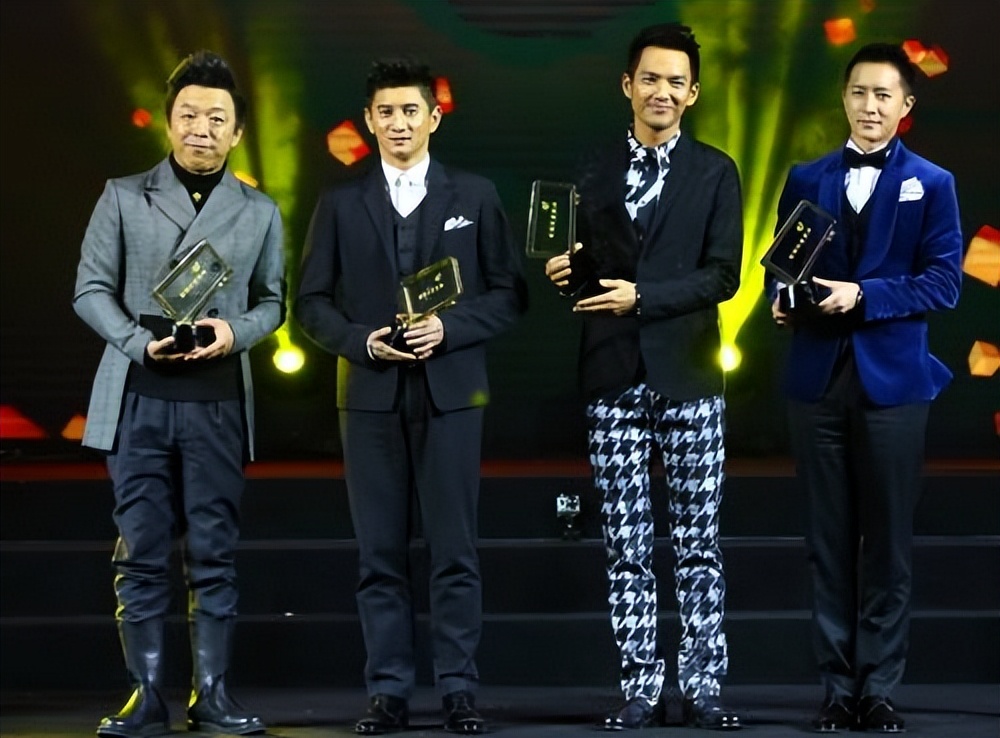 按照刘诗诗官方165的身高,吴奇隆应该是170左右.