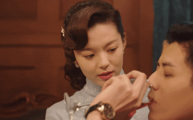 张思雨表示,在拍摄阶段,平台与片方主创在影像风格,剧情节奏上有多次