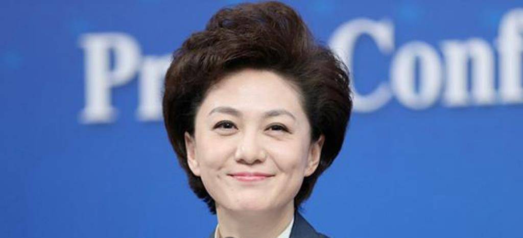 央视主持人海霞亮"新身份",老公是大名鼎鼎的他,女儿比妈还美