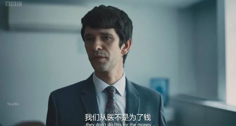 豆瓣9.4、BBC最大尺度的医疗剧，出演了所有社畜的心声
