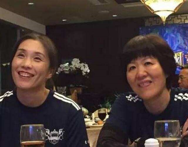 姓孫的籃球運動員（郎平愛徒孫玥：48歲小老虎嫁香港14載，郎導夸她還那么漂亮）