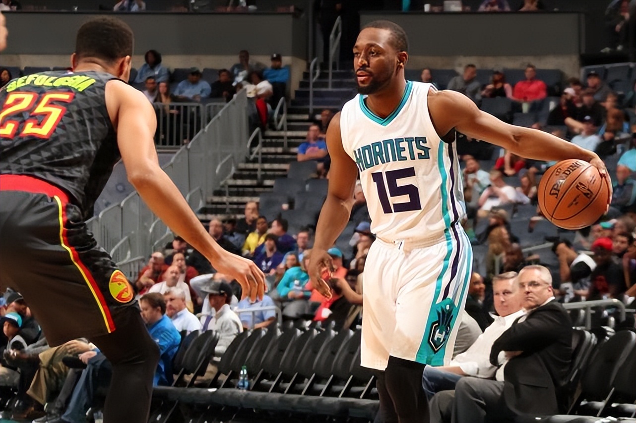 nba黃蜂為什么改名字了（13年的時間，喬丹對于這支黃蜂隊真的只有名字上的變更？）