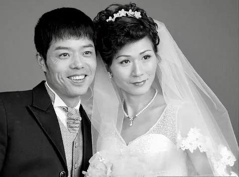 18年前中国首个变性婚姻：中年男子离婚变性嫁人，夫妇生活怎样？