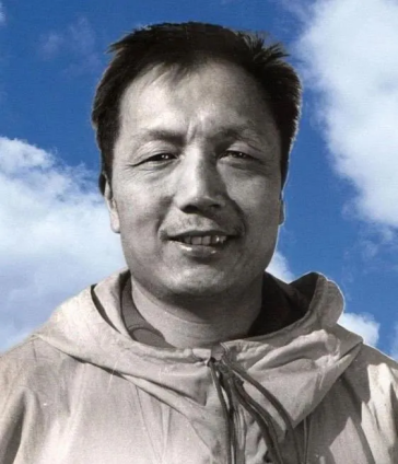 把恐龙“搬”上校徽，坐拥“世界之最”！四川这所大学“火”遍全网！