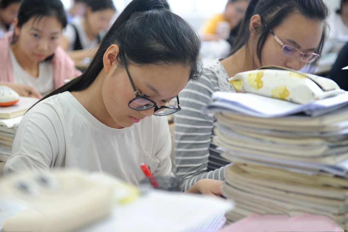 山东重点高中排名，第一名有争议，烟台一中被低估