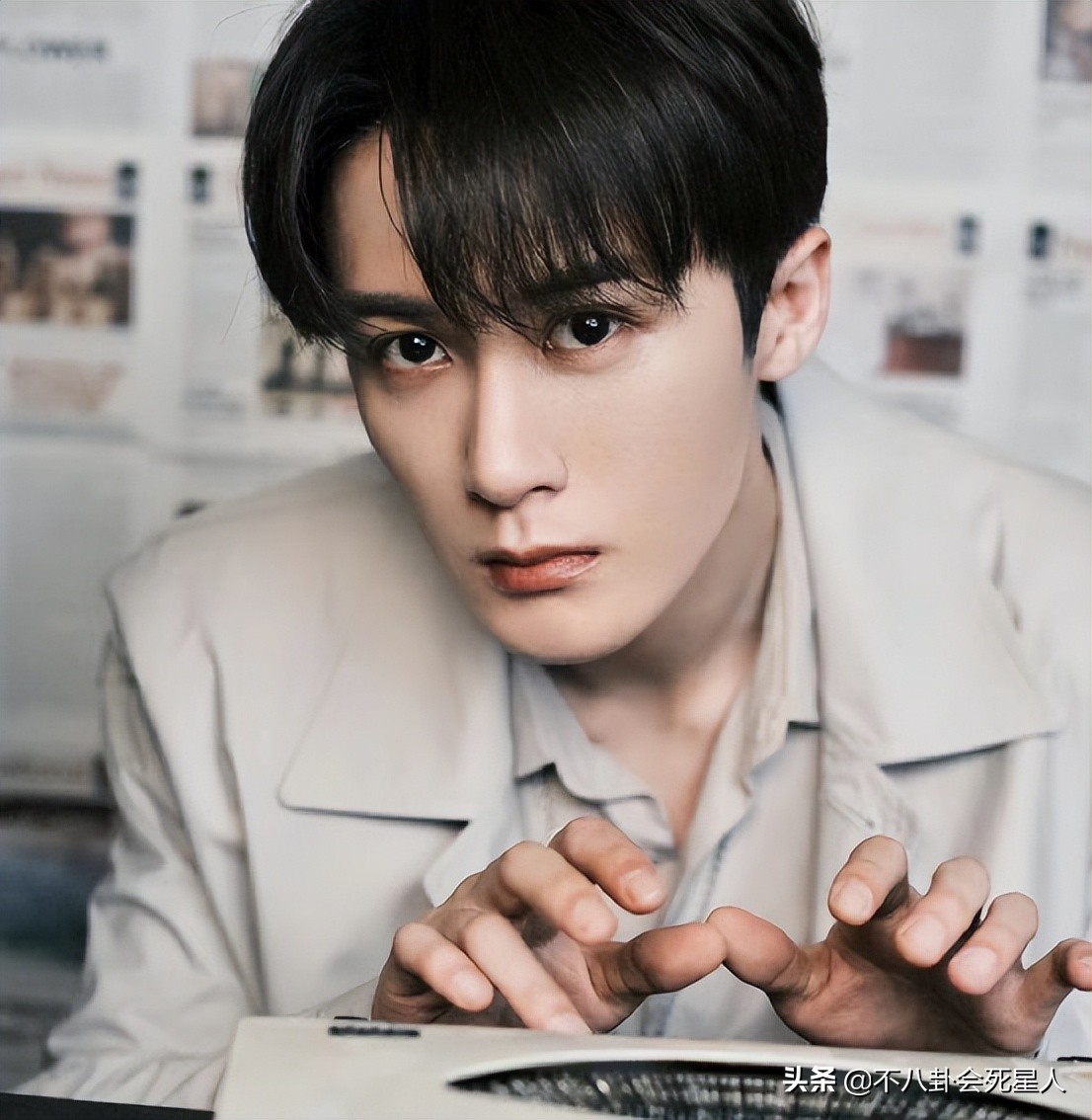 单看脸惊艳帅气，一看全身就秒垮掉，这些男星被身高害惨了