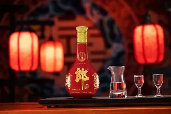 经典中国红，经典酱香味，红花郎与全国人民一起迎新年