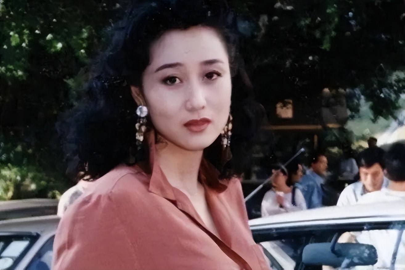 明明get不到，却被夸上天的10位女星，是谁的审美有问题？