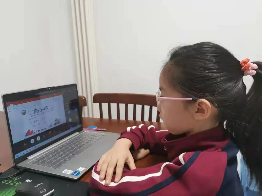 郑东新区文苑学校一二年级线上表现性评价：萌娃趣闯关 云端智慧行